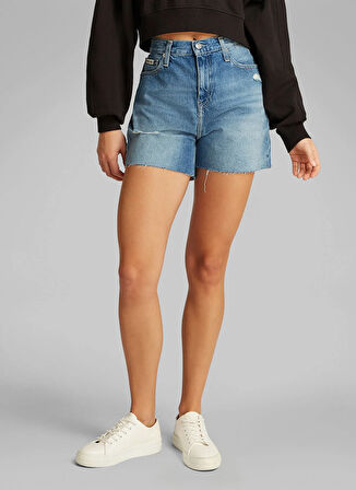 Calvin Klein Jeans Yüksek Bel Mom Fit Açık İndigo Kadın Denim Şort J20J2251591AA