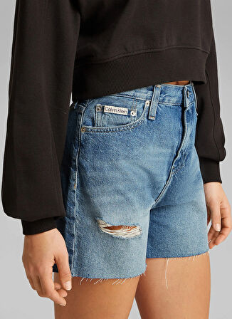 Calvin Klein Jeans Yüksek Bel Mom Fit Açık İndigo Kadın Denim Şort J20J2251591AA