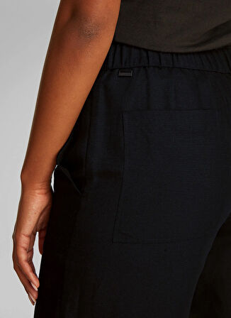 Calvin Klein Yüksek Bel Rahat Siyah Kadın Şort K20K208380BEH