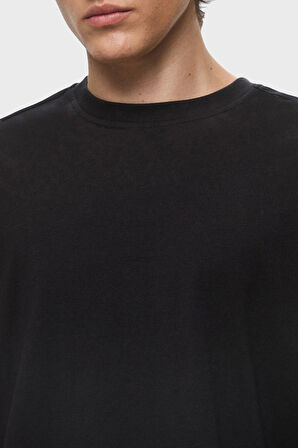 Calvin Klein Erkek T Shirt LVGMS5K177 UB1