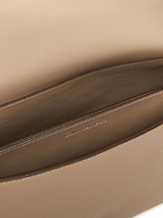 SCULPTED EW FLAP CONV CHAIN