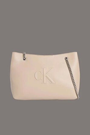 SCULPTED CHAIN SHOULDER BAG
