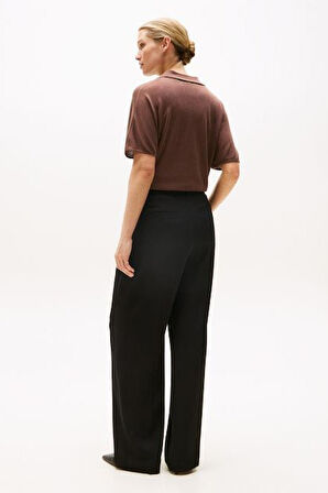 Kadın Rahat Kalıp Düz Paça Kumaş Pantolon - Siyah | 42