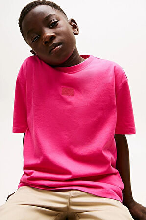 Erkek Çocuk Rahat Kesim Göğsü Tonal Armalı T-Shirt - Fuşya | 12 Yaş