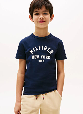 Tommy Hilfiger Baskılı Lacivert Erkek Çocuk T-Shirt KB0KB09800C1G