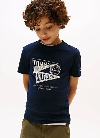 Tommy Hilfiger Baskılı Lacivert Erkek Çocuk T-Shirt KB0KB09719C1G