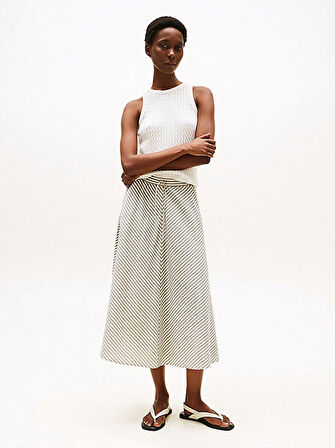 Tommy Hilfiger Kadın Pamuklu İnce Örgü Kolsuz Dar Kesim Beyaz Kazak WW0WW45706YA8