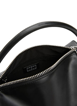 Tommy Hilfiger Siyah Kadın Omuz Çantası AW0AW17531