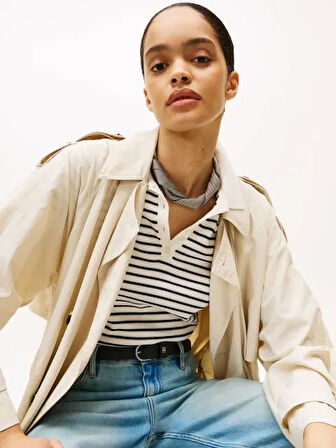 Tommy Hilfiger Kadın İpek Kare Eşarp AW0AW17629DW6