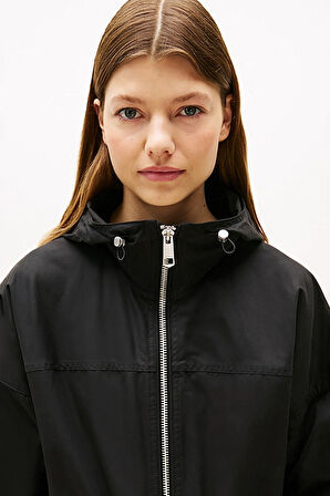 Kadın Kapüşonlu Beli Büzgülü Parka - Siyah | M