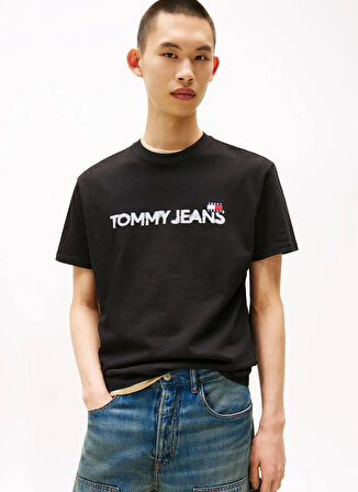 Tommy Jeans Bisiklet Yaka Baskılı Siyah Erkek T-Shirt DM0DM21585BDS TJM REG BADGE PLAY TE