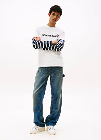 Tommy Jeans Bisiklet Yaka Baskılı Beyaz Erkek T-Shirt DM0DM21585YBL TJM REG BADGE PLAY TE