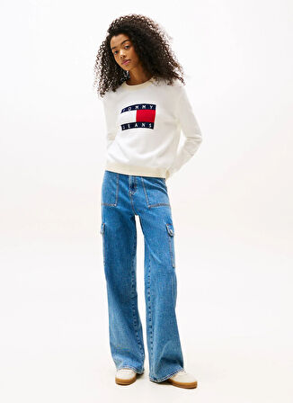 Tommy Jeans Yuvarlak Yaka Standart Nakışlı Ekru Kazak Kadın DW0DW20970YBL