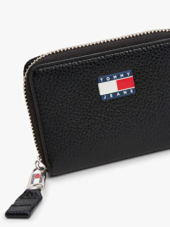Tommy Jeans TJW MUST SMALL ZA Kadın Siyah Cüzdan AW0AW17642BDS