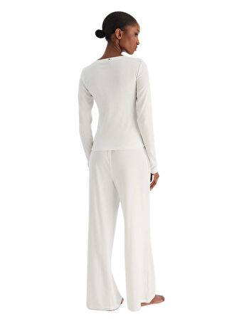 Tommy Hilfiger Kadın Beyaz Pijama Takımı UW0UW06157