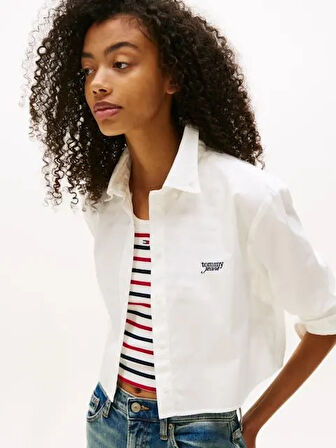 Tommy Jeans Kadın Çizgili Kısa Poplin Beyaz Gömlek DW0DW21400YBL