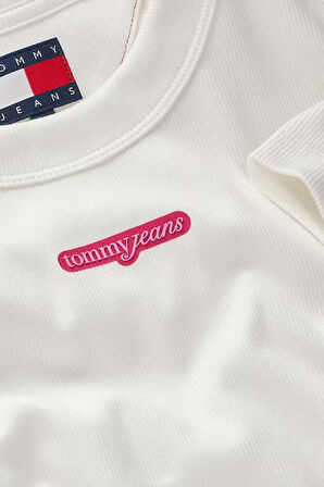 Kadın TJW Slim Script Label SS Tee EXT T-Shirt - Ekru | XS