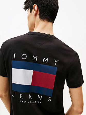 Tommy Jeans TJM REG FLAG GRAPH BCKPRNT T EXT Erkek Siyah T-shirt DM0DM21910BDS