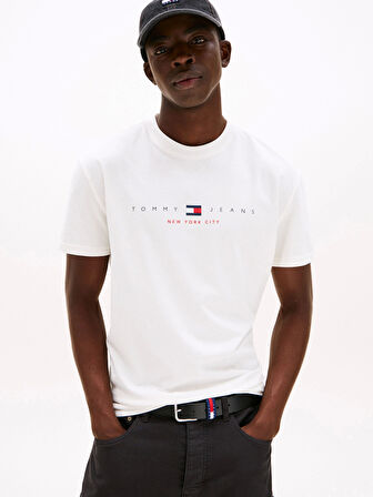 Tommy Jeans TJM REG FLAG LINEAR SS TEE EXT Erkek Beyaz T-shirt DM0DM21911YBL
