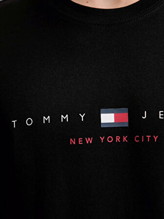 Tommy Jeans TJM REG FLAG LINEAR SS TEE EXT Erkek Siyah T-shirt DM0DM21911BDS