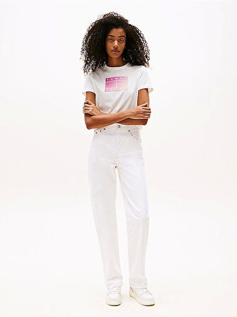 Tommy Jeans TJW REG GRADIENT FLAG SS Kadın Beyaz T-shirt DW0DW20905YBL