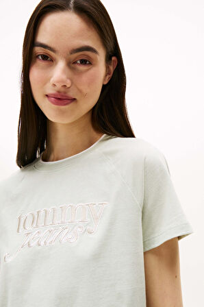 Tommy Jeans Kadın Tişört-DW0DW21388
