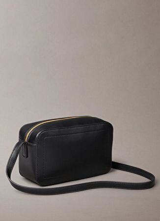 Calvin Klein Siyah Kadın Çapraz Çanta LV04F3220G