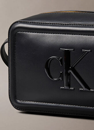 Calvin Klein Siyah Kadın Çapraz Çanta LV04F3220G