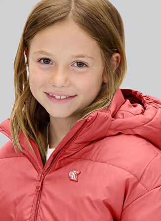 Calvin Klein Pembe Kız Çocuk Şişme Mont IG0IG02056VAZ