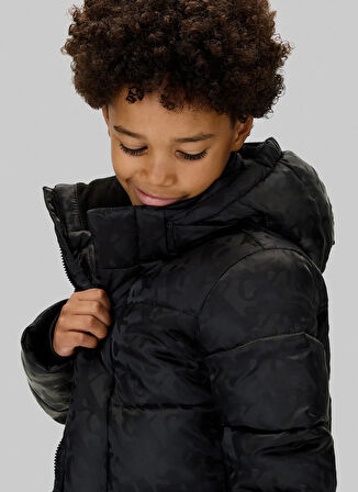 Calvin Klein Siyah Erkek Çocuk Şişme Mont IB0IB02570BEH