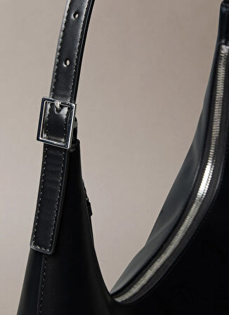 Calvin Klein Deri Siyah Kadın Omuz Çantası LV04F3262G