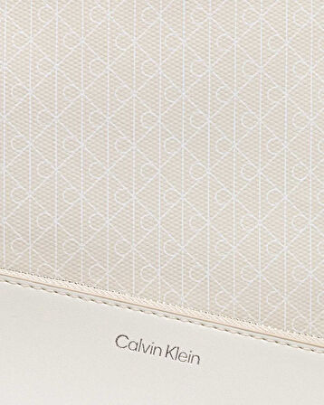 Calvin Klein Logo Kaplamalı Kadın Küçük El Çantası | STD