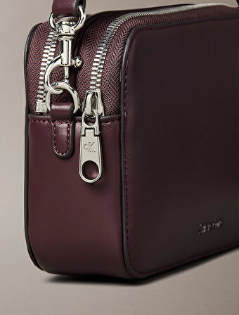 Calvin Klein Kadın Çapraz Çanta LV04F3165GBAP