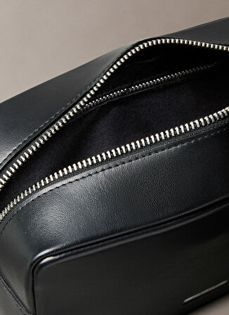 Calvin Klein Siyah Traş Çantası PLAQUE DOPP KIT