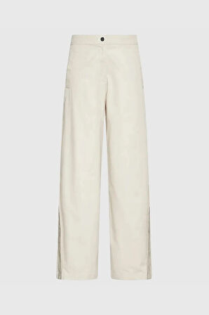 Calvin Klein Pamuklu Twill Tamamı Baskılı Logolu Çizgili Kadın Beyaz Pantolon LV044D612G-GTR