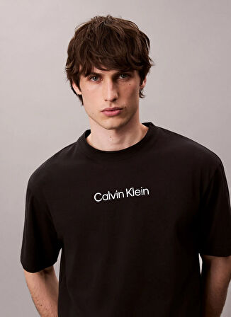 Calvin Klein Bisiklet Yaka Siyah Erkek T-Shirt LV04LD230GUB1_SS STANDARD LOGO 30S