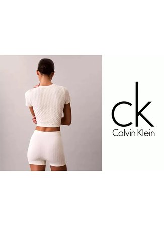 Calvin Klein Yuvarlak Yaka Fildişi Kadın T-Shirt LV00QS7546 CK WOMEN