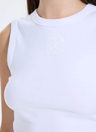 Calvin Klein Yuvarlak Yaka Baskılı Beyaz Kadın T-Shirt LV044D200GYAA