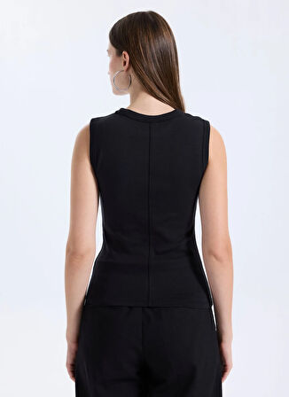 Calvin Klein Yuvarlak Yaka Baskılı Siyah Kadın T-Shirt LV044D200GUB1