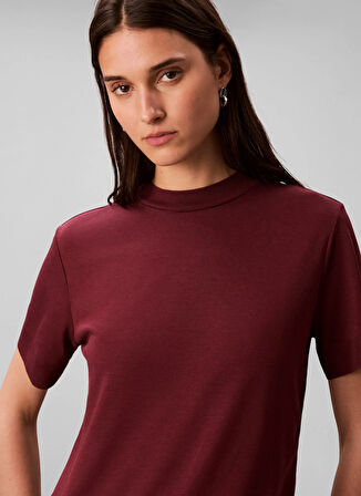 Calvin Klein Yuvarlak Yaka Düz Kırmızı Kadın T-Shirt LV044B206GGEX