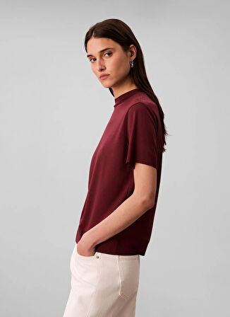 Calvin Klein Yuvarlak Yaka Düz Kırmızı Kadın T-Shirt LV044B206GGEX