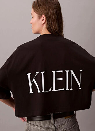 Calvin Klein Jeans Calvin Klein Kısa Grafik Baskılı Kısa Kollu Kadın Siyah T-shirt LV047D206G-UB1