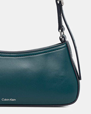 Calvin Klein Kadın Küçük Omuz Çantası | STD