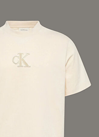 Calvin Klein Jeans Bisiklet Yaka Krem Erkek T-Shirt LV04RD253G67U SS GIFT GIVING 20S EA