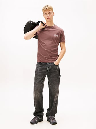 TJM REG SIGN BACKPRINT SS T EXT Erkek Kahverengi T-Shirt - DM0DM22320