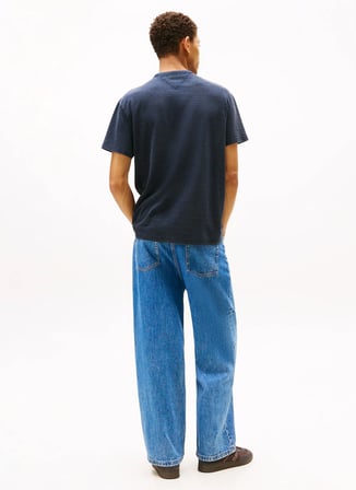 Tommy Jeans Bisiklet Yaka Baskılı Lacivert Erkek T-Shirt DM0DM22336C1G Lacivert T-Shirt