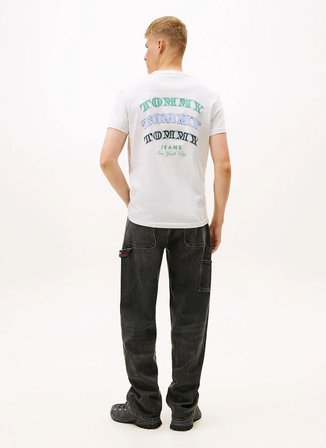 Tommy Jeans Bisiklet Yaka Baskılı Gri Erkek T-Shirt DM0DM22318P08 Gri T-Shirt