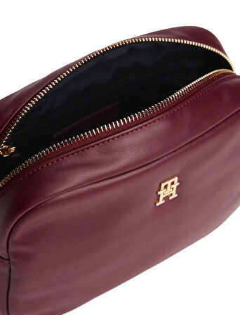 Tommy Hilfiger Kadın Çapraz Çanta AW0AW17702VLP