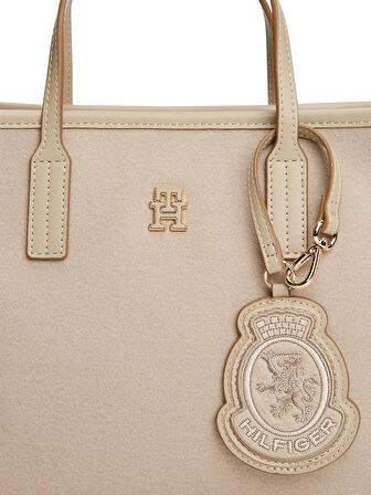 Tommy Hilfiiger Kadın Çapraz Çanta AW0AW17852RBT