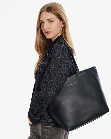 Tommy Hilfiger Logotape Kadın Tote Çanta | STD